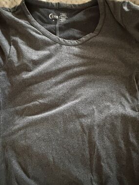 ZYIA Women's Long Sleeve Tee - Charcoal Gray